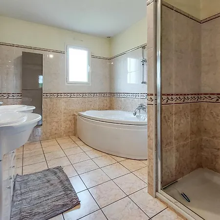 Vakantiehuis Stunning In St Paer With Wifi *