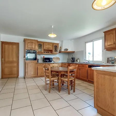 Vakantiehuis Stunning In St Paer With Wifi